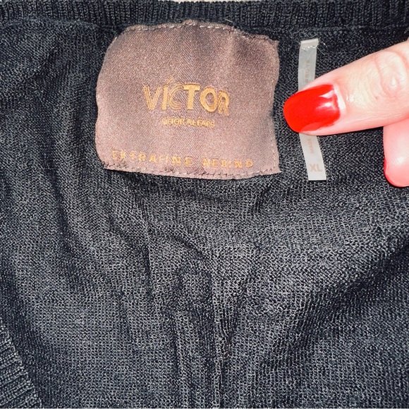 100% Wool Victor V-Neck Black Sweater XL Soft Lightweight Warm Victor - Picture 2 of 4